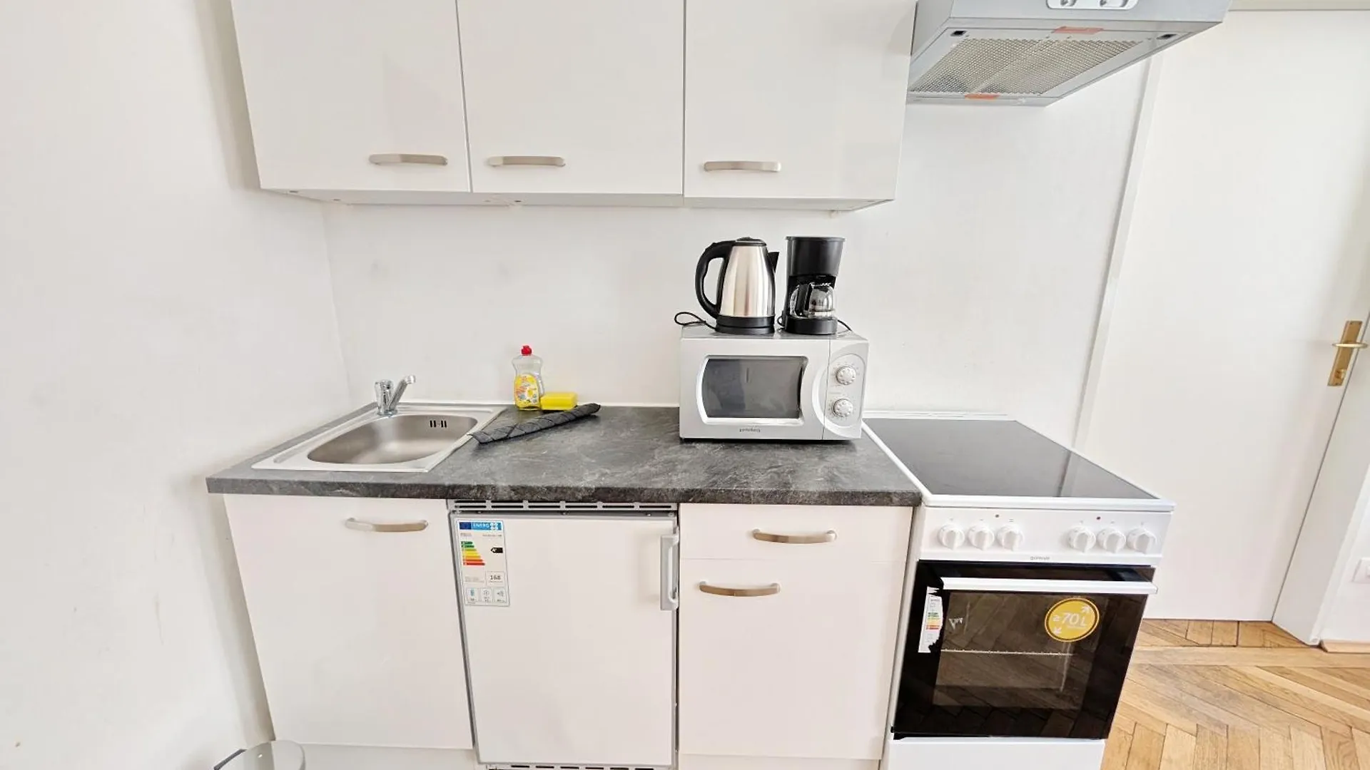 Charming Stay At Maerzstrasse Apartment Close To Vienna Attractions Mz17A