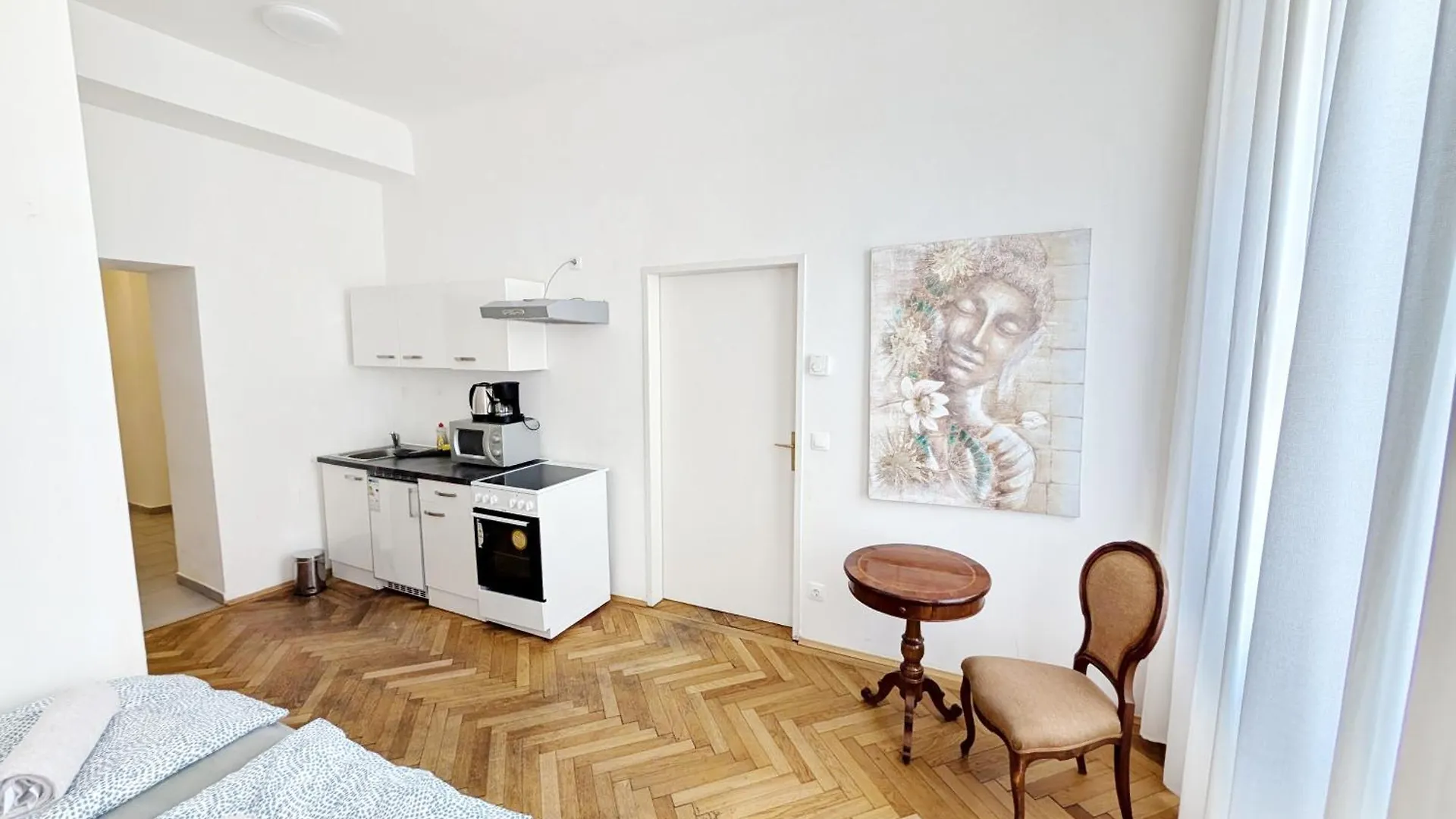 Charming Stay At Maerzstrasse Apartment Close To Vienna Attractions Mz17A