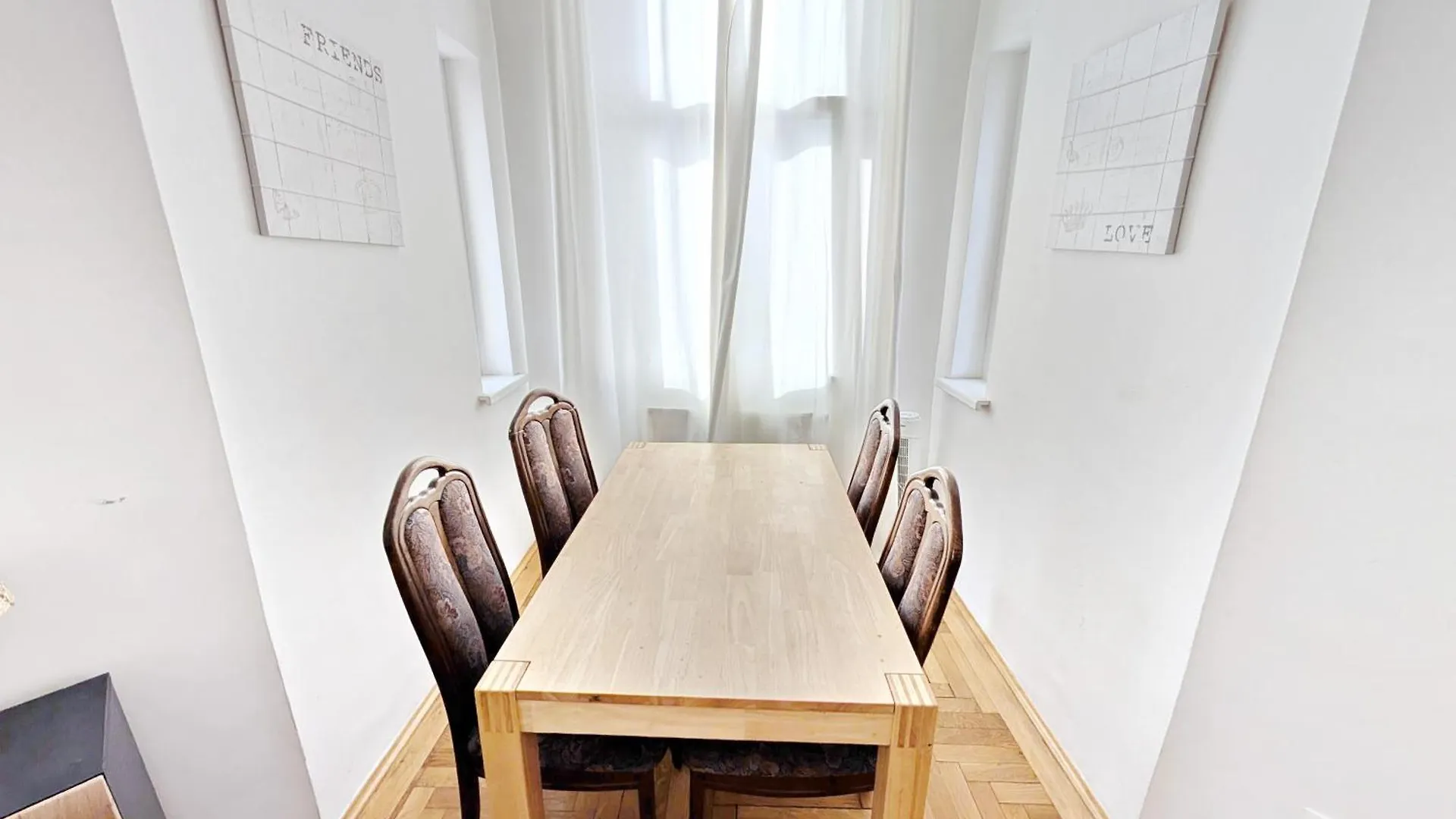 Charming Stay At Maerzstrasse Apartment Close To Vienna Attractions Mz17A